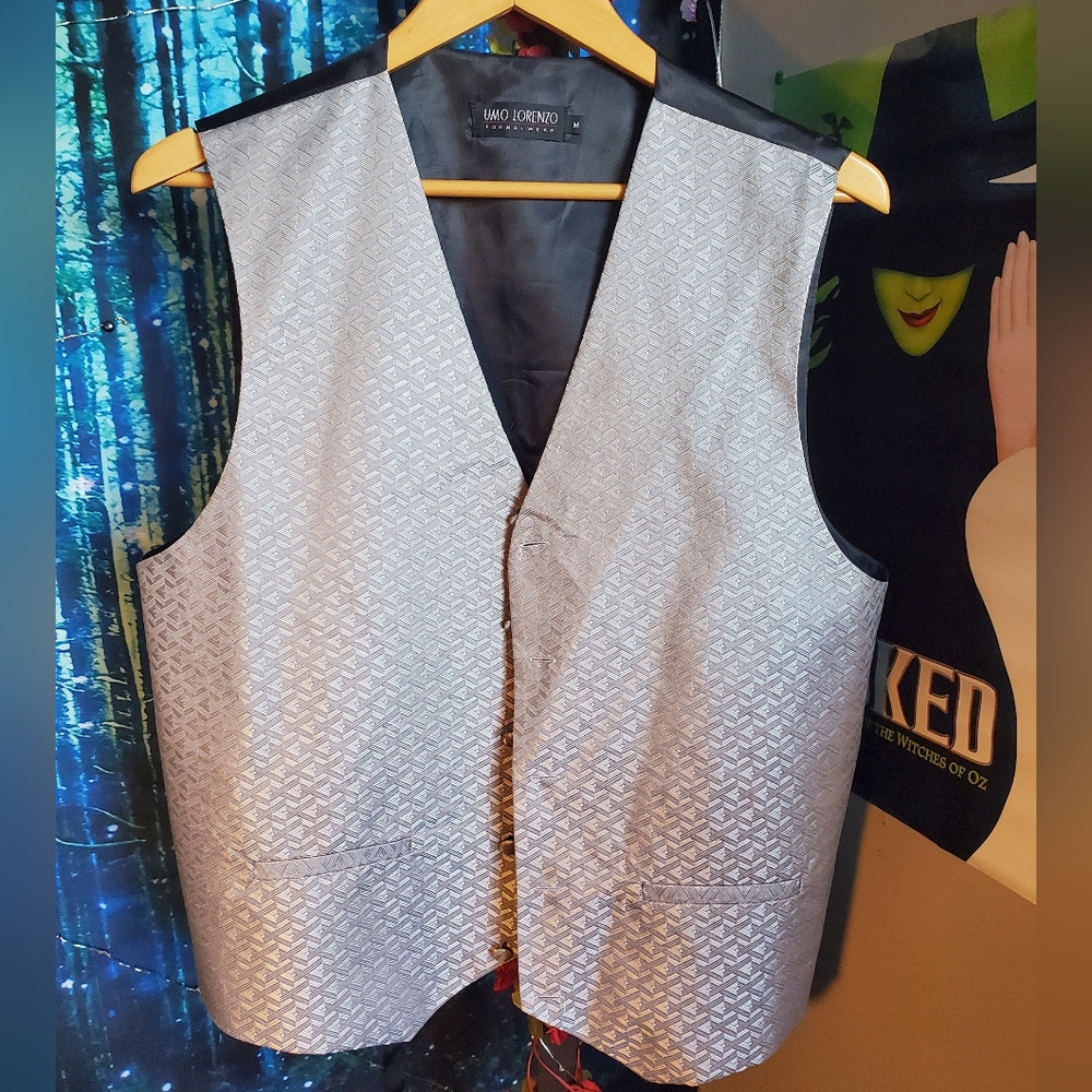 NWOT Silver Umo Lorenzo vest size Medium